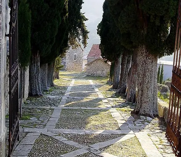 Vrisnik * Jelsa (Hvar)